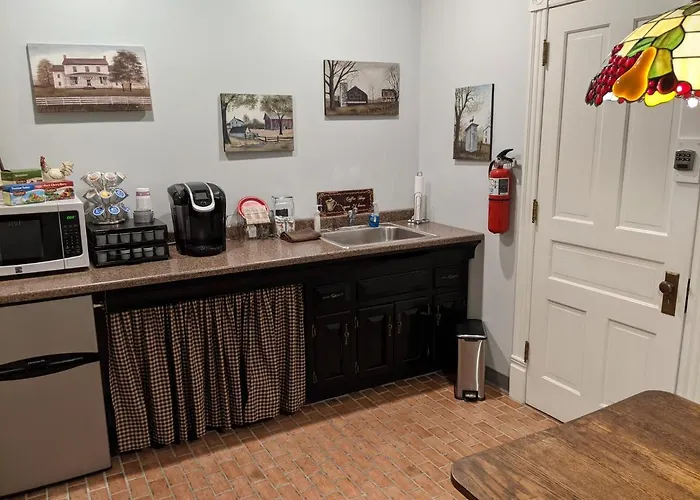 Lizard Creek Inn