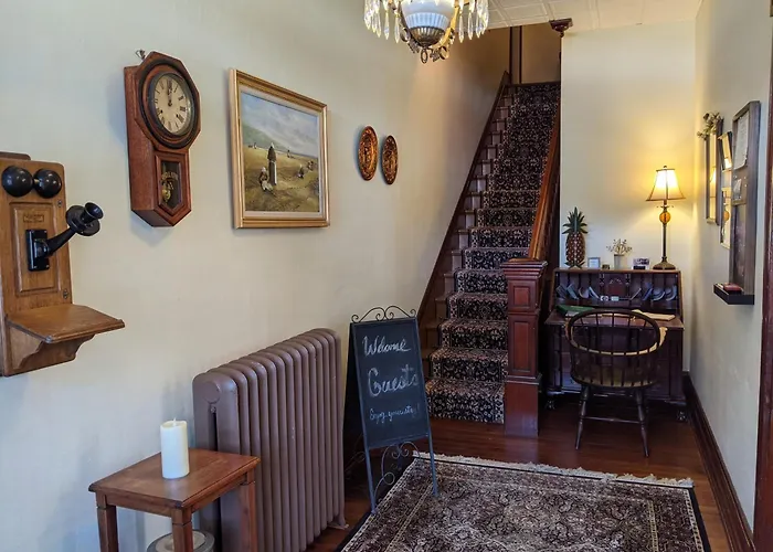 Lizard Creek Inn
